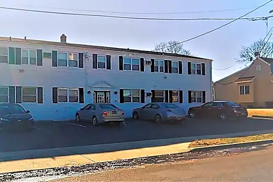 6 Burr Ave #5 Photo 1