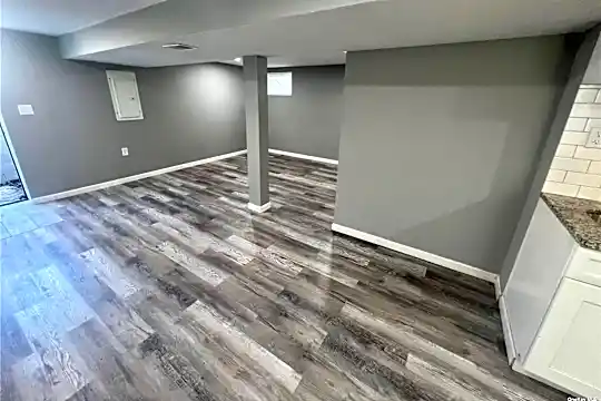 3010 Watch Hill Ave Photo 1