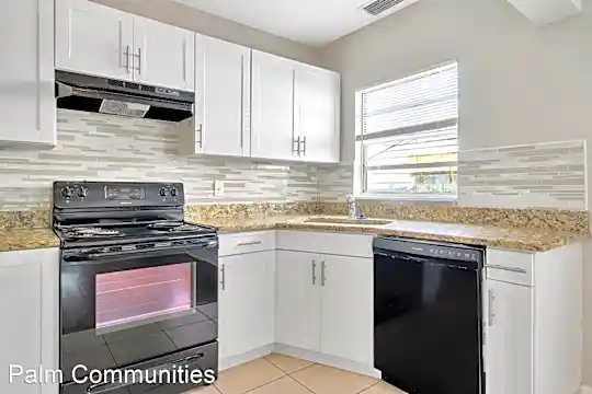 1403 S Bay Villa Pl Photo 2