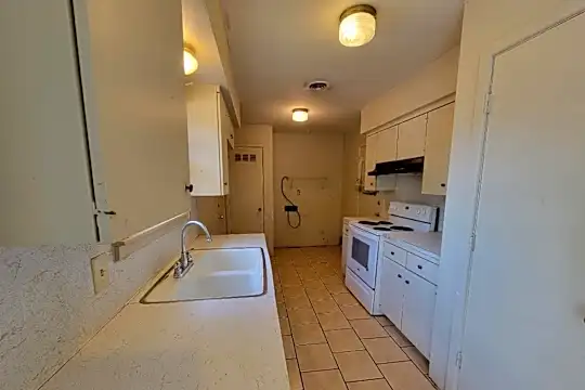 5307 45th St Photo 2