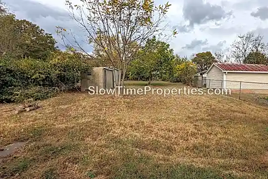 31 Myrtle Ave Photo 1
