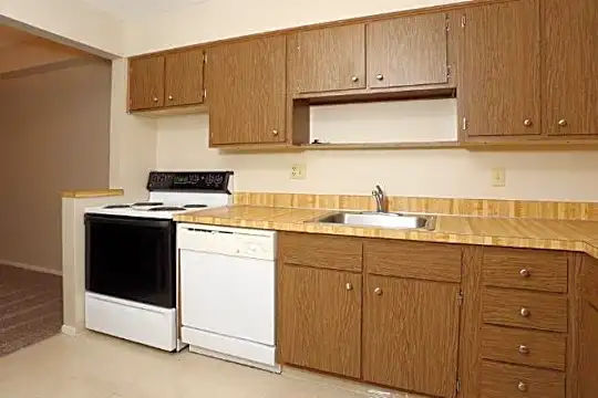 10100 W Ridgewood Dr Photo 1