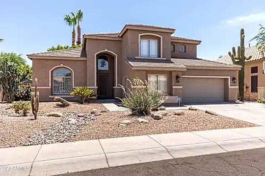 663 W Raven Dr Photo 2