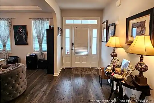 424 Letterfearn Dr Photo 2