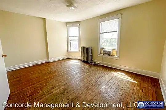 1111 H St Photo 2