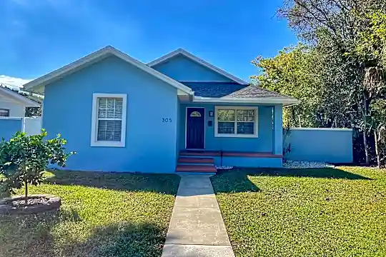 305 Andreas St Photo 1