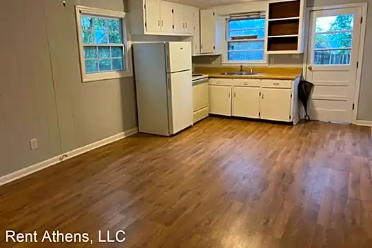 36 Holman Ave Photo 2