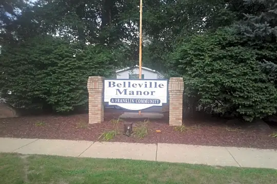 Belleville Manor Photo 2