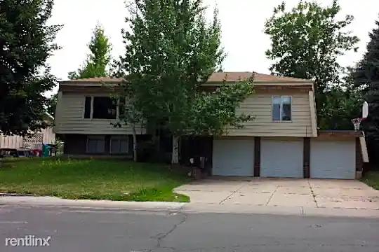 2817 Eagle Dr Photo 1
