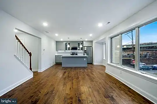 41 W Wildey St #2 Photo 1