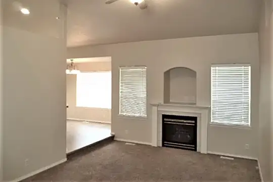 3262 W Hatch Court Photo 2