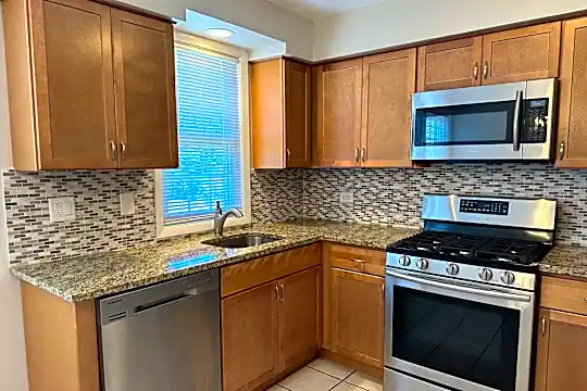 1500 W Touhy Ave Photo 1