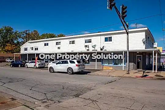 5284 Broadway Photo 1