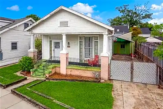 1603 Crete St Photo 1