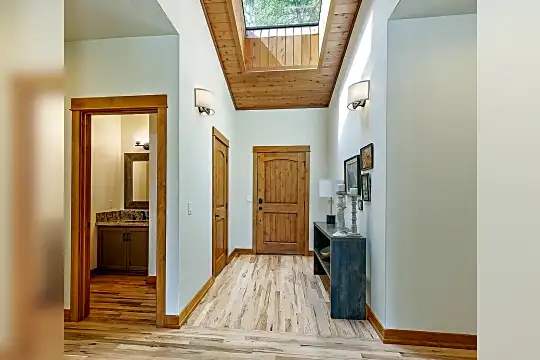 Entry Way.png