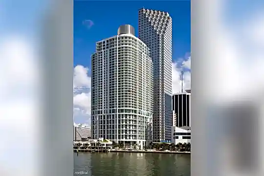 300 S Biscayne Blvd Photo 1