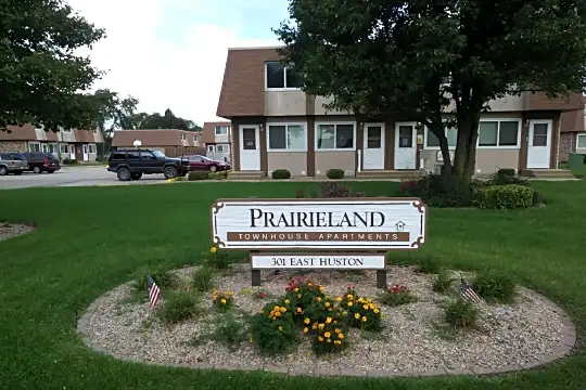 Prairieland Apartments Photo 2