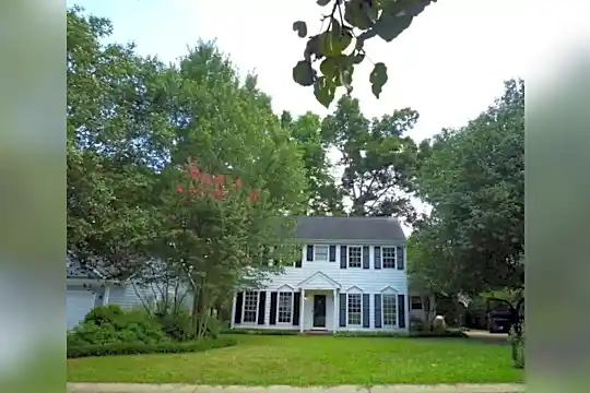 8523 Golf Ridge Dr Photo 1
