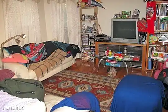 14 Wigglesworth St Photo 2
