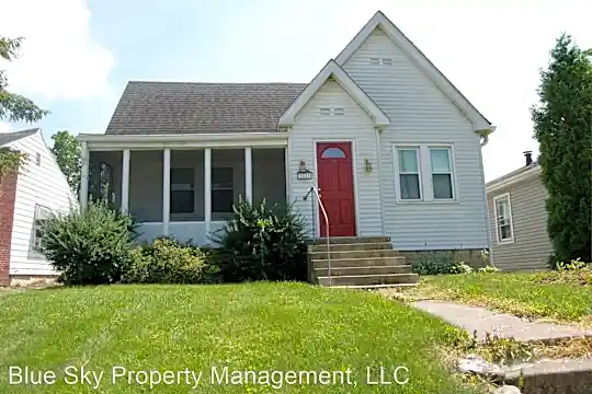 1221 W Bethel Ave Photo 1