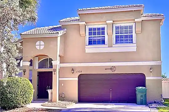 1535 NW 159th Ave Photo 1