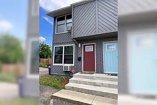 1138 Rosemary St Photo 2