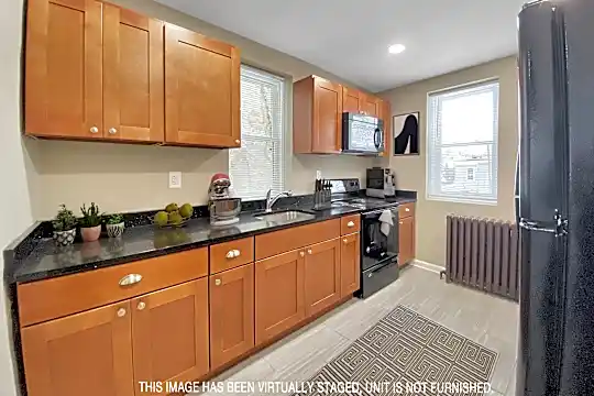 456 Mechanic St Photo 1
