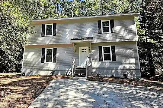 5904 Applewood Ln Photo 1