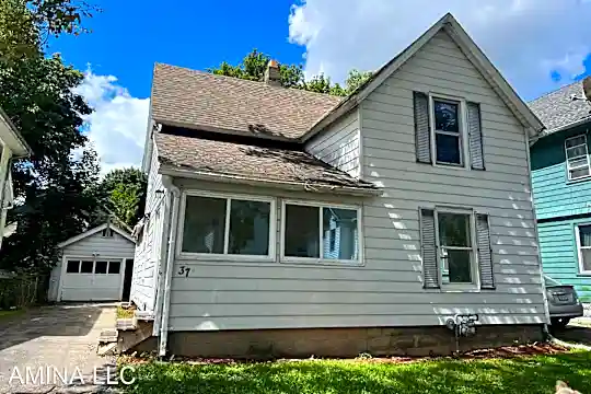 37 Wendell St Photo 1