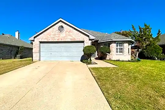 5509 Cypress Dr Photo 1