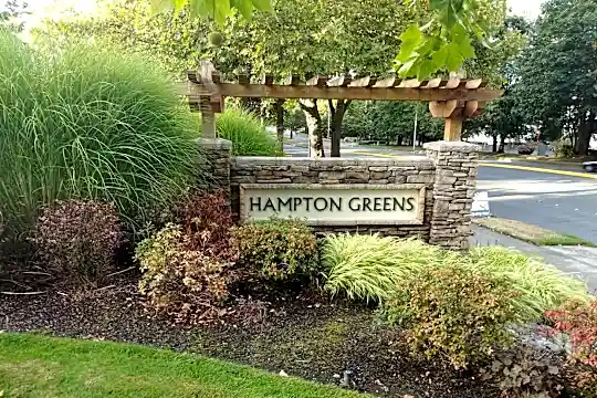 Hampton Greens Apartments Photo 2