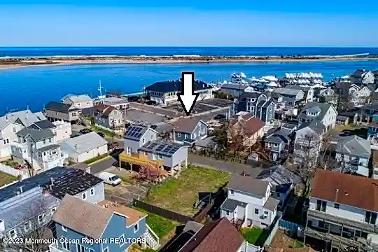 16 Cornwall St Photo 2