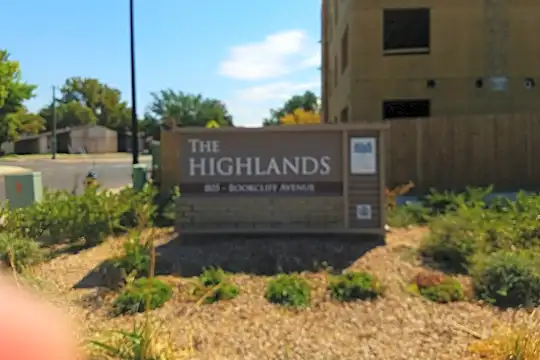 The Highlands Apartments Photo 2
