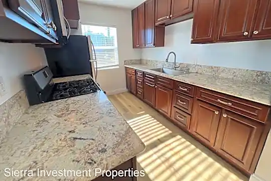 441 W Spazier Ave Photo 1