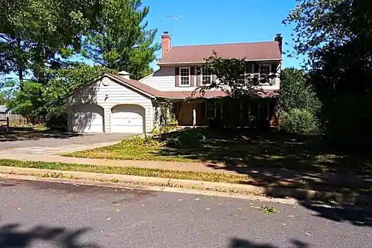 1335 Butter Churn Dr Photo 1