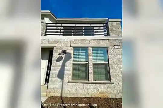 530 W Mahogany Ln Photo 1