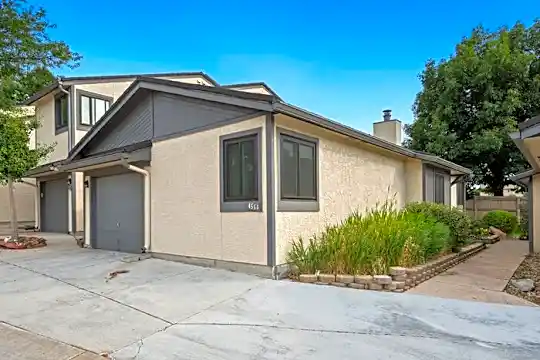 4564 Excalibur Ct Photo 1