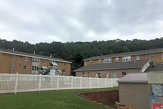 Springhill Village Apartments Photo 1