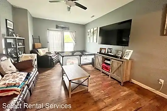 136 Laurel Woods Way Photo 2