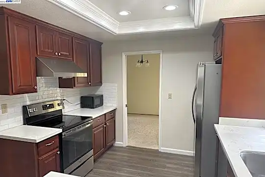 3536 Pimlico Dr Photo 2