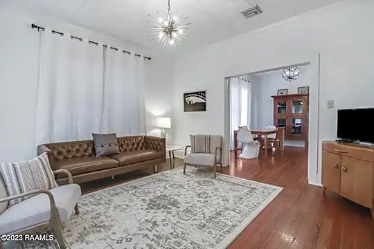 1305 Lafayette St Photo 2