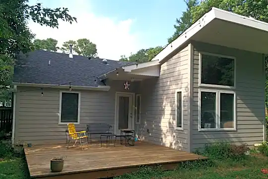 706 Tyler Rd Photo 1