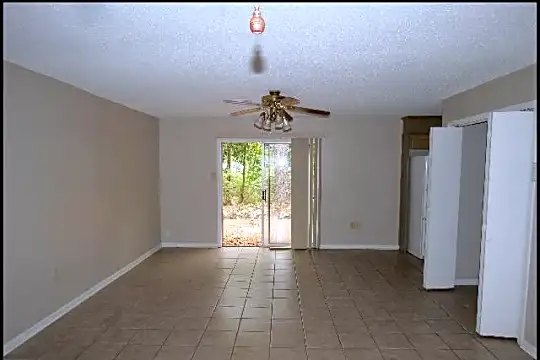 609 Nan Circle Photo 2