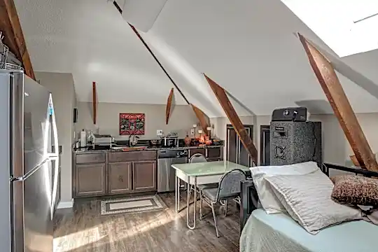 The Pierce School Lofts Photo 2
