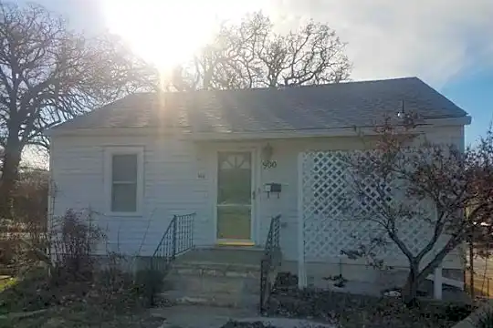 900 N Garfield Ave #A Photo 1