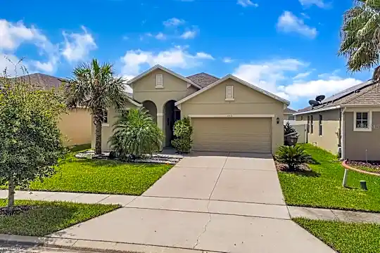 3016 Madelia Ln Photo 2