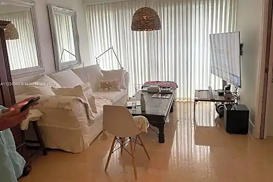 300 Sunrise Dr #1F Photo 2