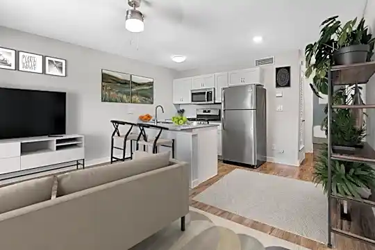 902 Romeria Dr 218 Photo 1