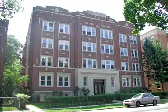 Florence Apartments Photo 2