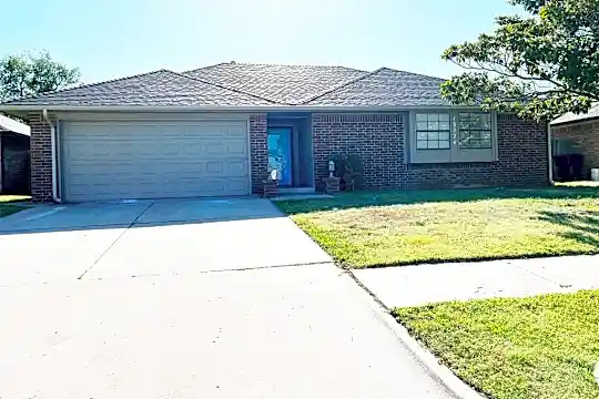 13224 Eastridge Dr Photo 1